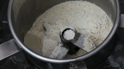 如何改善大豆分離蛋白的可溶性、分散性、乳化性?